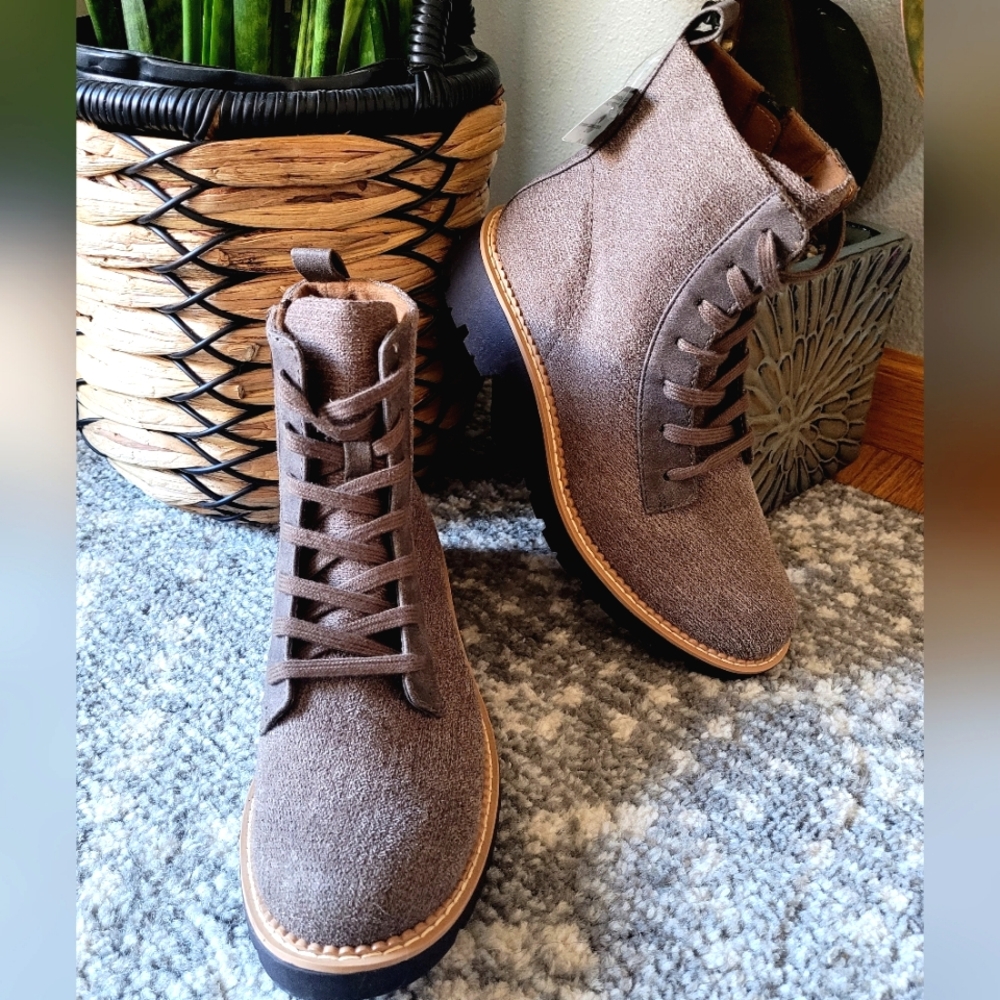 Eurosoft Combat Boots- Brand New
